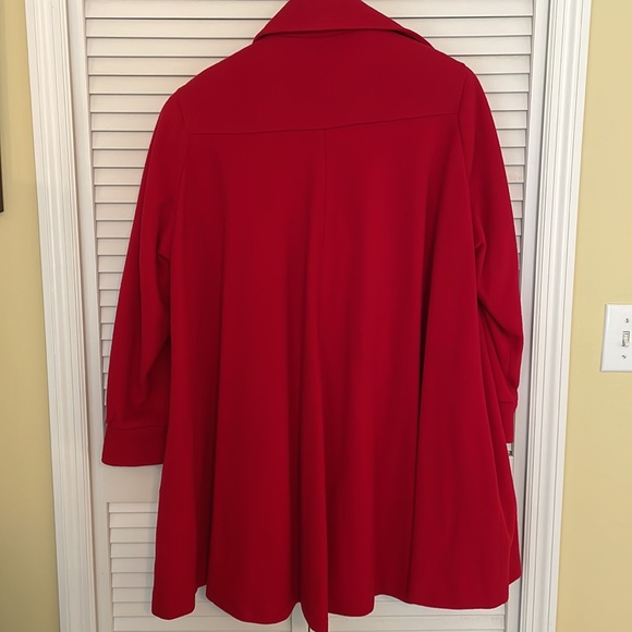 Deep red single breasted lined wool coat. - Picture 4 of 5